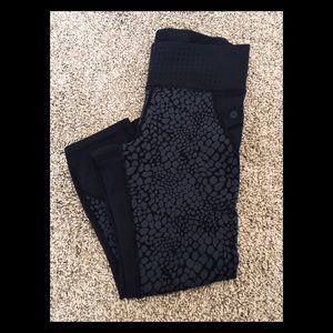 Athleta Animal print crop